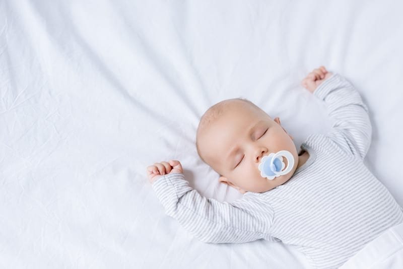 posição para o bebé dormir