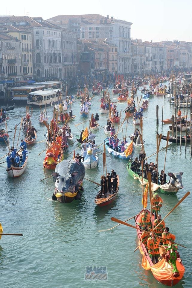 carnaval de veneza desfiles